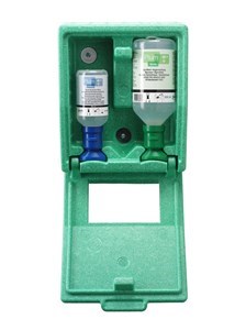 Bild von Augen-Notfallstation, in Wandbox, 1 x 0,5l Natiumchloridlösung + 1 x 0,2l Phosphatpufferlösung